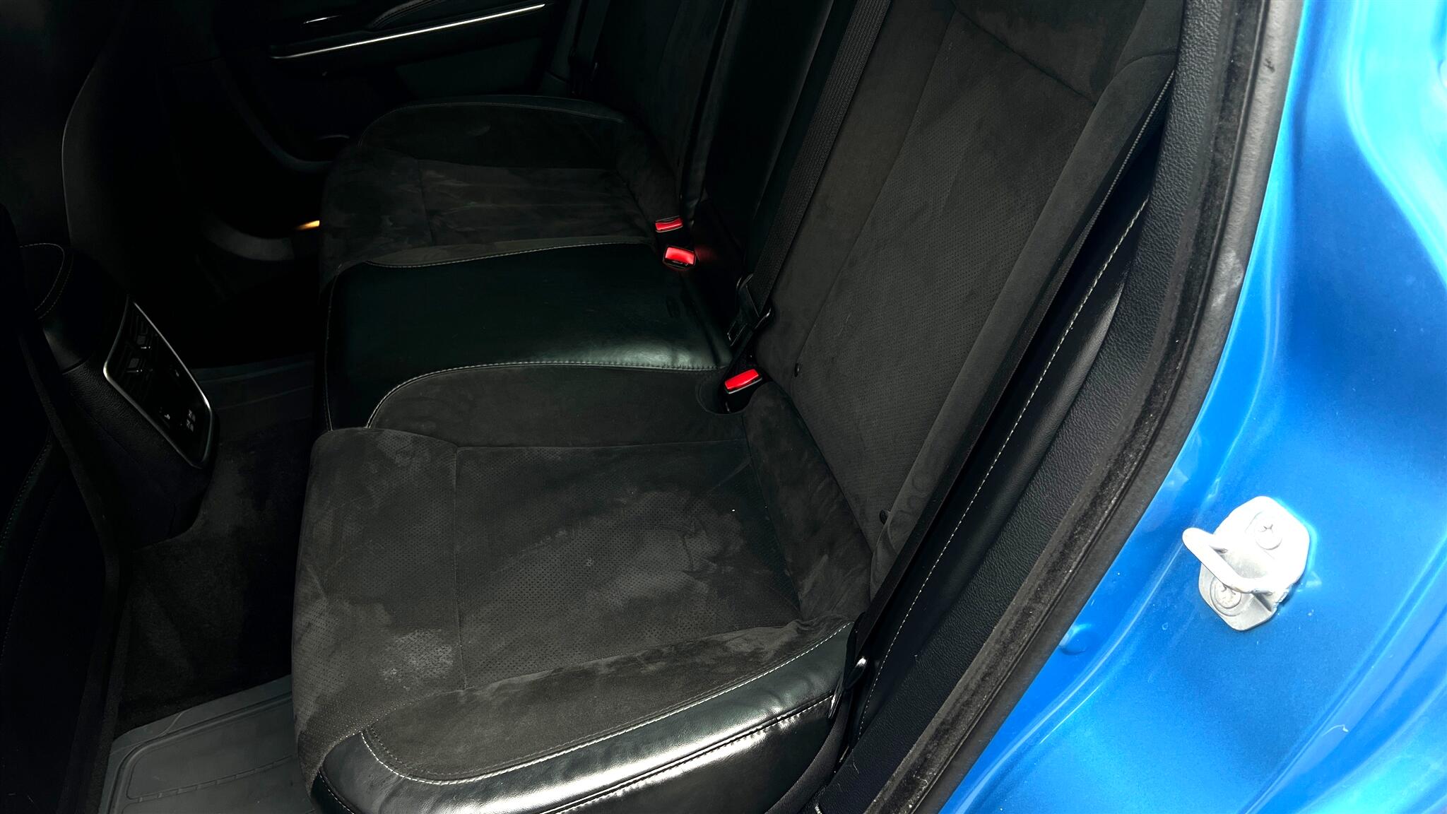 2016 Dodge Charger R/T photo 32