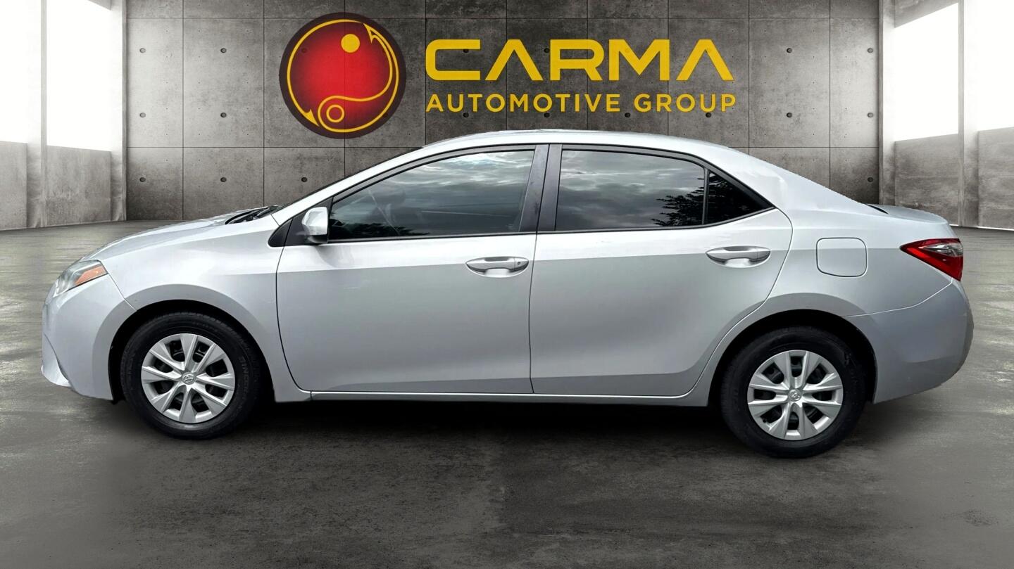 2016 Toyota Corolla L photo 2