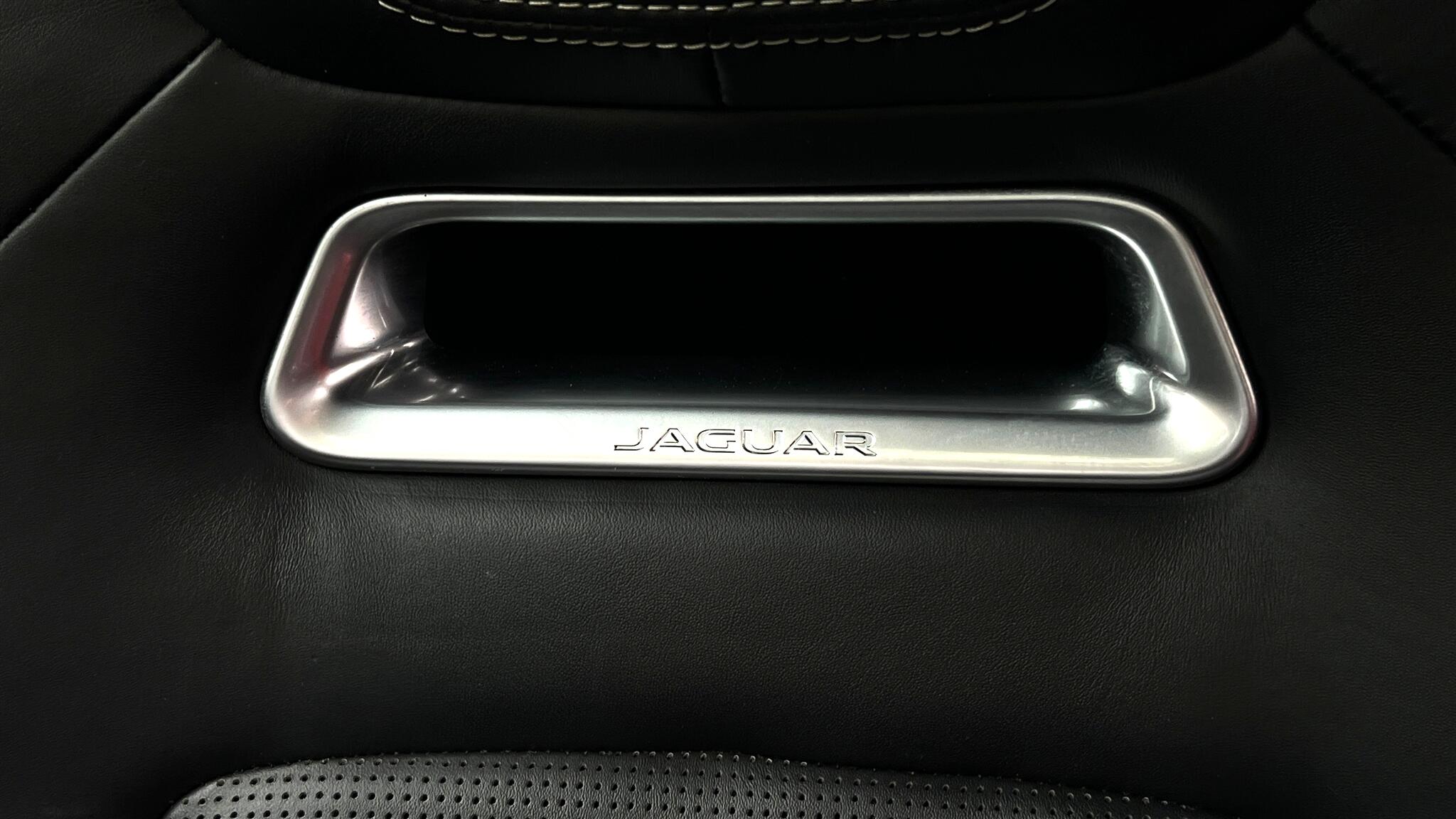 2018 Jaguar F-TYPE photo 33
