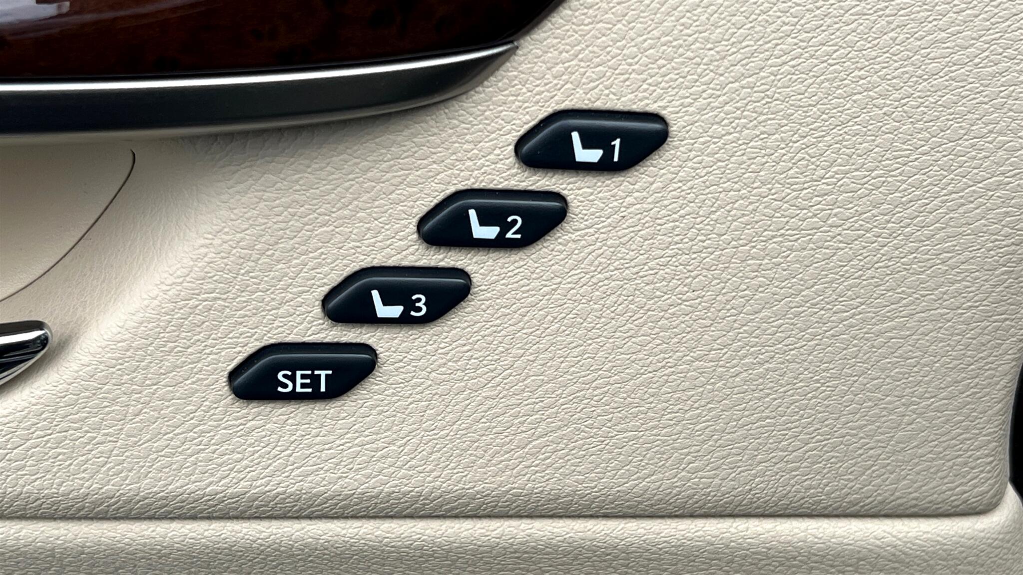 2018 Lexus ES 350 photo 16