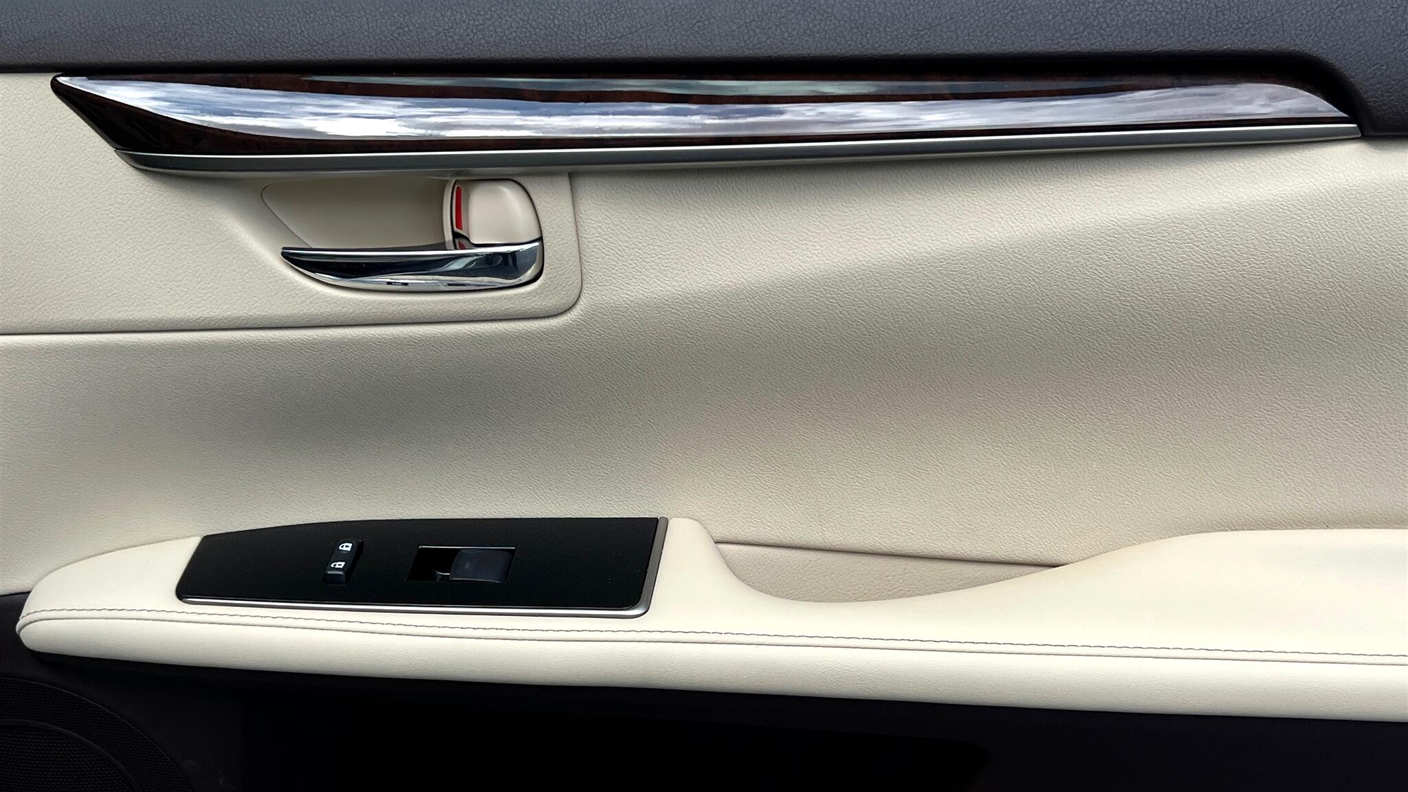 2018 Lexus ES 350 photo 18