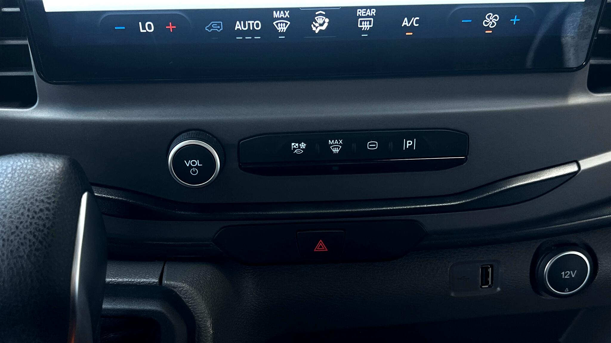 2022 Ford Transit Passenger XLT Van photo 22