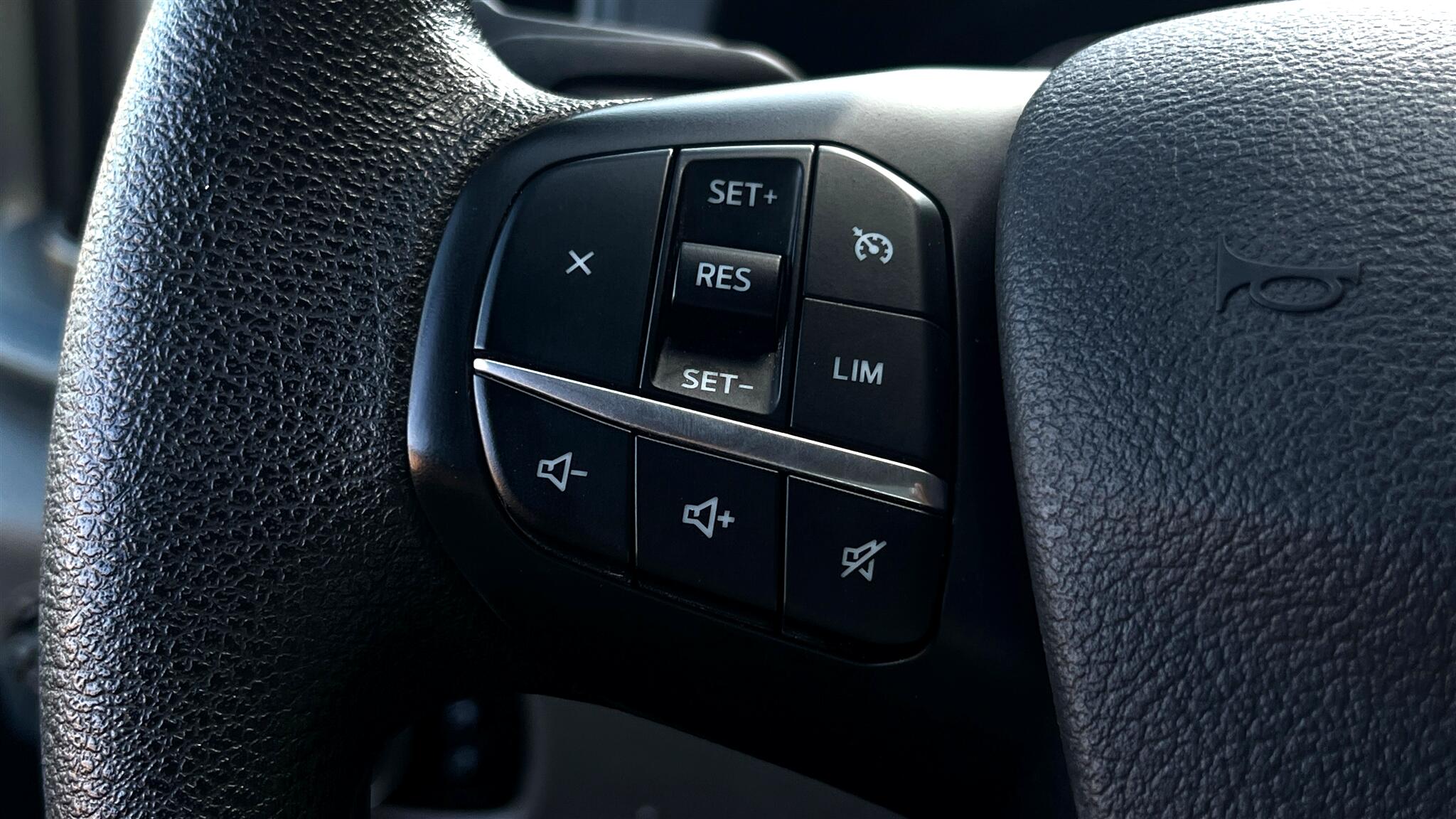 2022 Ford Transit Passenger XLT Van photo 24