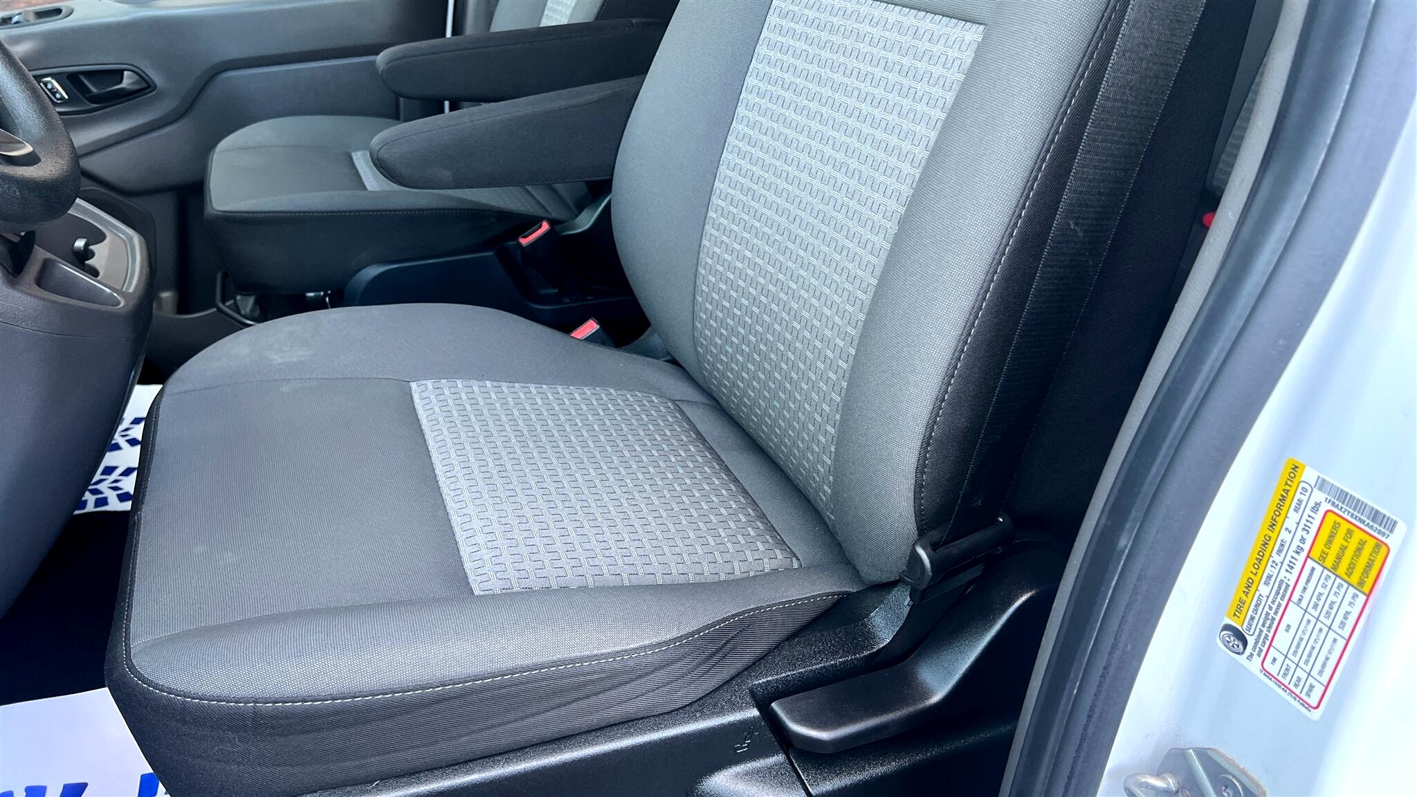 2022 Ford Transit Passenger XLT Van photo 27