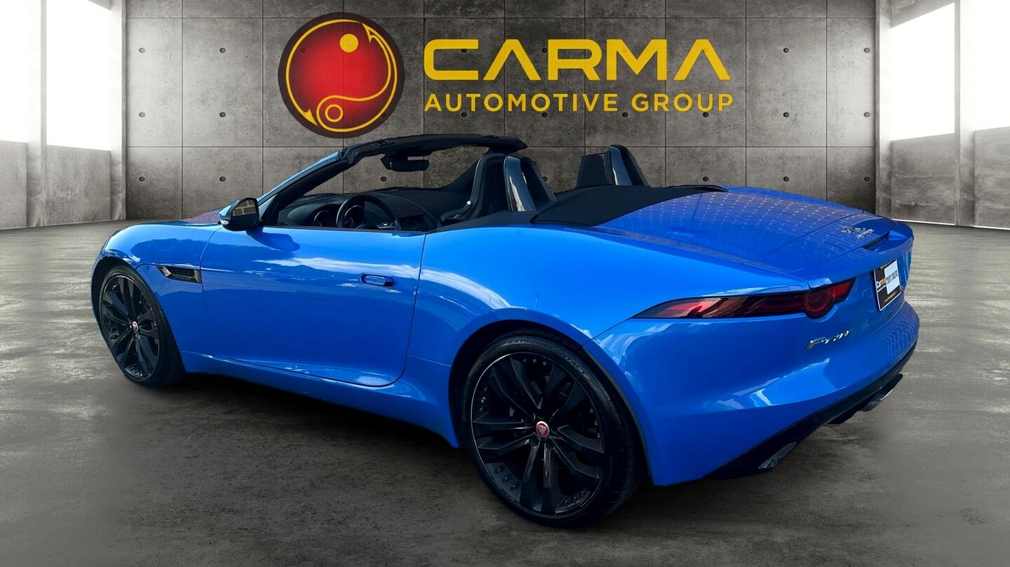 2019 Jaguar F-TYPE photo 3