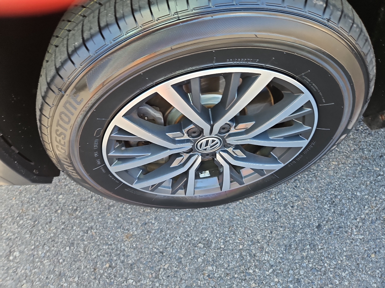 Volkswagen Tiguan 2.0T SE 4MOTION 2019 Volkswagen Tiguan 2.0T SE 4MOTION 2019