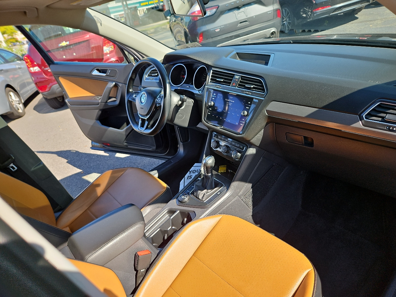 Volkswagen Tiguan 2.0T SE 4MOTION 2019 Volkswagen Tiguan 2.0T SE 4MOTION 2019