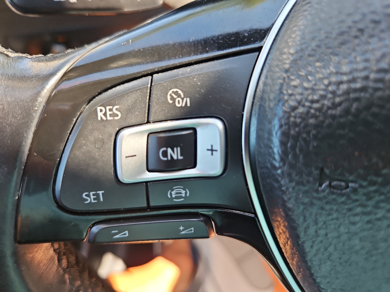 Volkswagen Tiguan 2.0T SE 4MOTION 2019 Volkswagen Tiguan 2.0T SE 4MOTION 2019