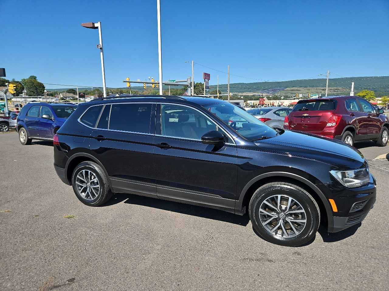 Volkswagen Tiguan 2.0T SE 4MOTION 2019 Volkswagen Tiguan 2.0T SE 4MOTION 2019