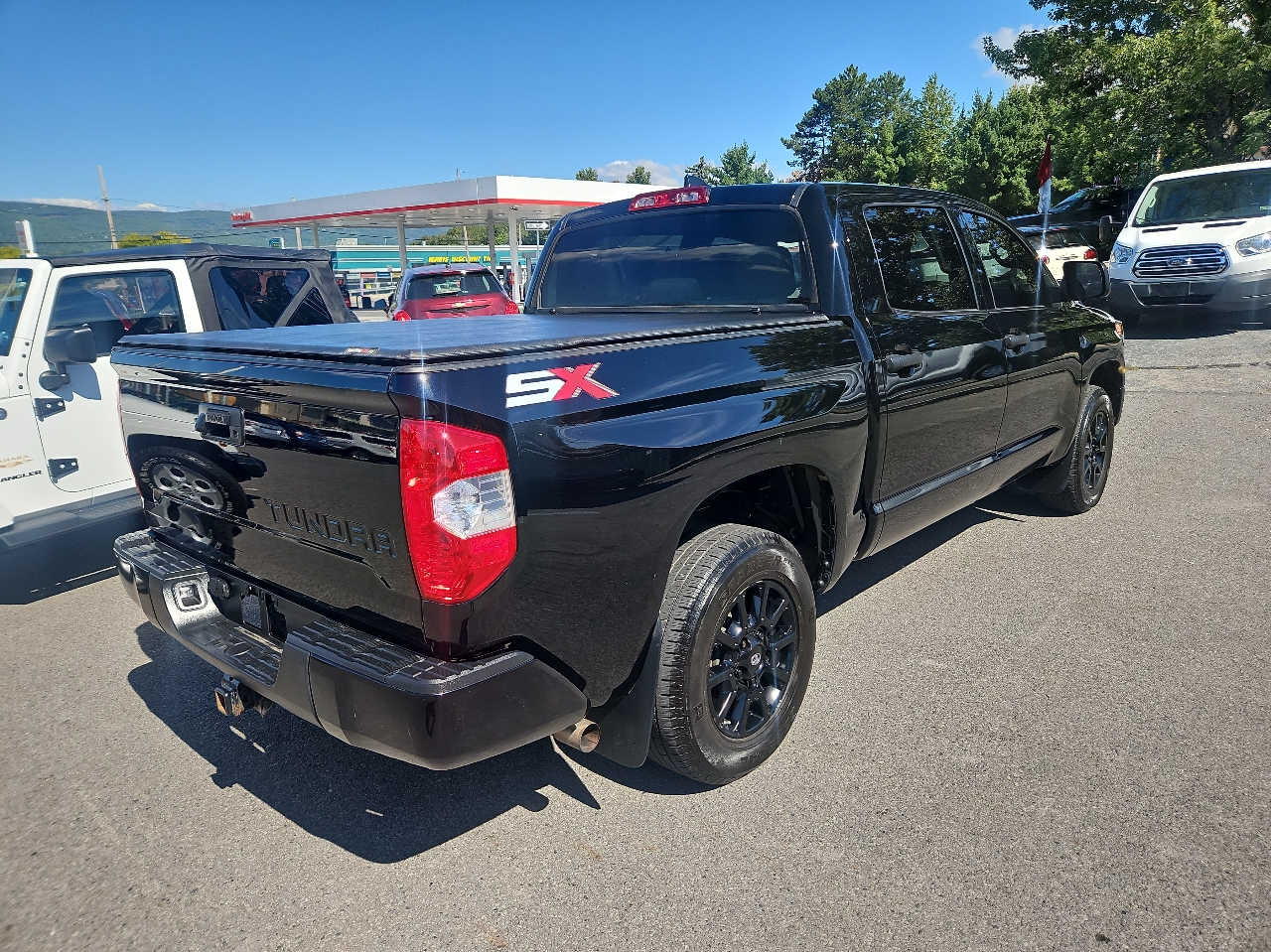 Toyota Tundra 4WD SR5 CrewMax 5.5' Bed 5.7L (Natl) 2020 Toyota Tundra 4WD SR5 CrewMax 5.5' Bed 5.7L (Natl) 2020