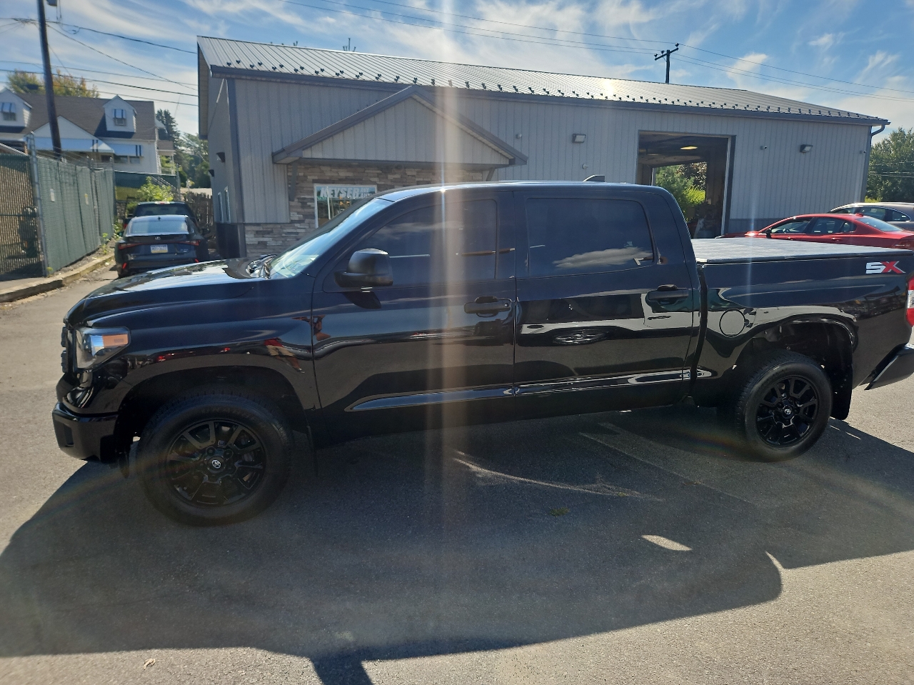 Toyota Tundra 4WD SR5 CrewMax 5.5' Bed 5.7L (Natl) 2020 Toyota Tundra 4WD SR5 CrewMax 5.5' Bed 5.7L (Natl) 2020