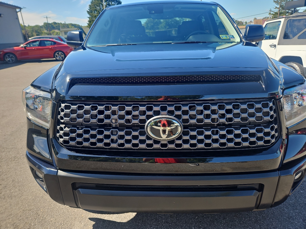 Toyota Tundra 4WD SR5 CrewMax 5.5' Bed 5.7L (Natl) 2020 Toyota Tundra 4WD SR5 CrewMax 5.5' Bed 5.7L (Natl) 2020