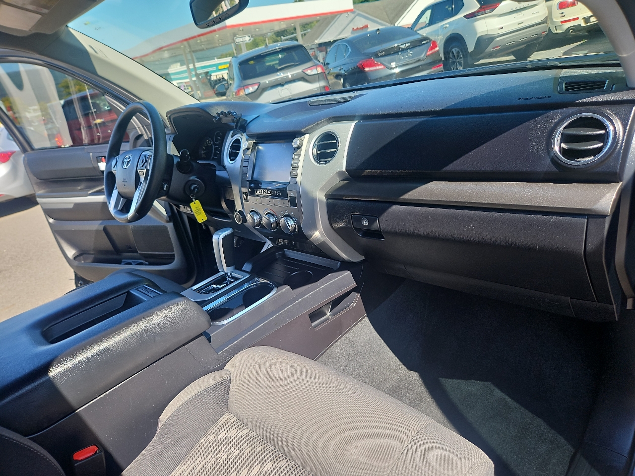 Toyota Tundra 4WD SR5 CrewMax 5.5' Bed 5.7L (Natl) 2020 Toyota Tundra 4WD SR5 CrewMax 5.5' Bed 5.7L (Natl) 2020
