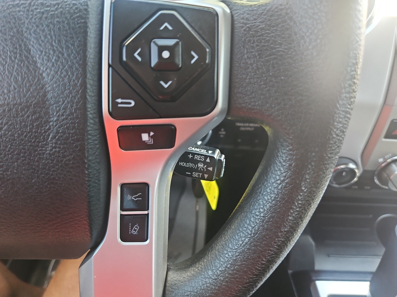 Toyota Tundra 4WD SR5 CrewMax 5.5' Bed 5.7L (Natl) 2020 Toyota Tundra 4WD SR5 CrewMax 5.5' Bed 5.7L (Natl) 2020