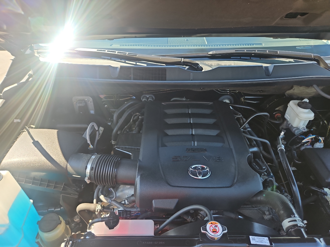 Toyota Tundra 4WD SR5 CrewMax 5.5' Bed 5.7L (Natl) 2020 Toyota Tundra 4WD SR5 CrewMax 5.5' Bed 5.7L (Natl) 2020