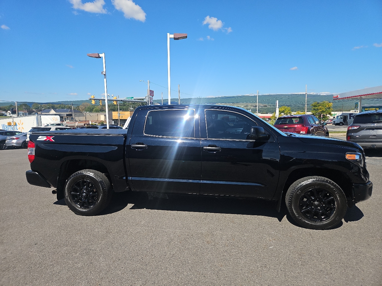 Toyota Tundra 4WD SR5 CrewMax 5.5' Bed 5.7L (Natl) 2020 Toyota Tundra 4WD SR5 CrewMax 5.5' Bed 5.7L (Natl) 2020