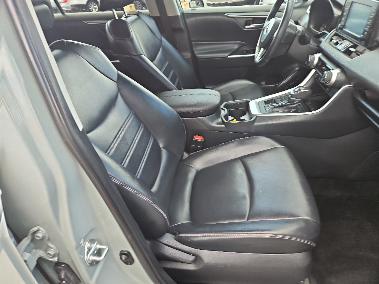 Toyota RAV4 XLE Premium AWD (Natl) 2019 Toyota RAV4 XLE Premium AWD (Natl) 2019
