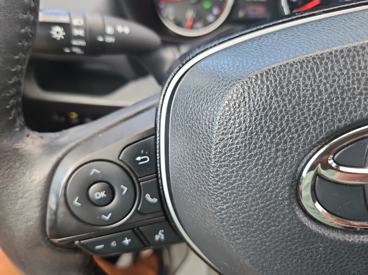 Toyota RAV4 XLE Premium AWD (Natl) 2019 Toyota RAV4 XLE Premium AWD (Natl) 2019