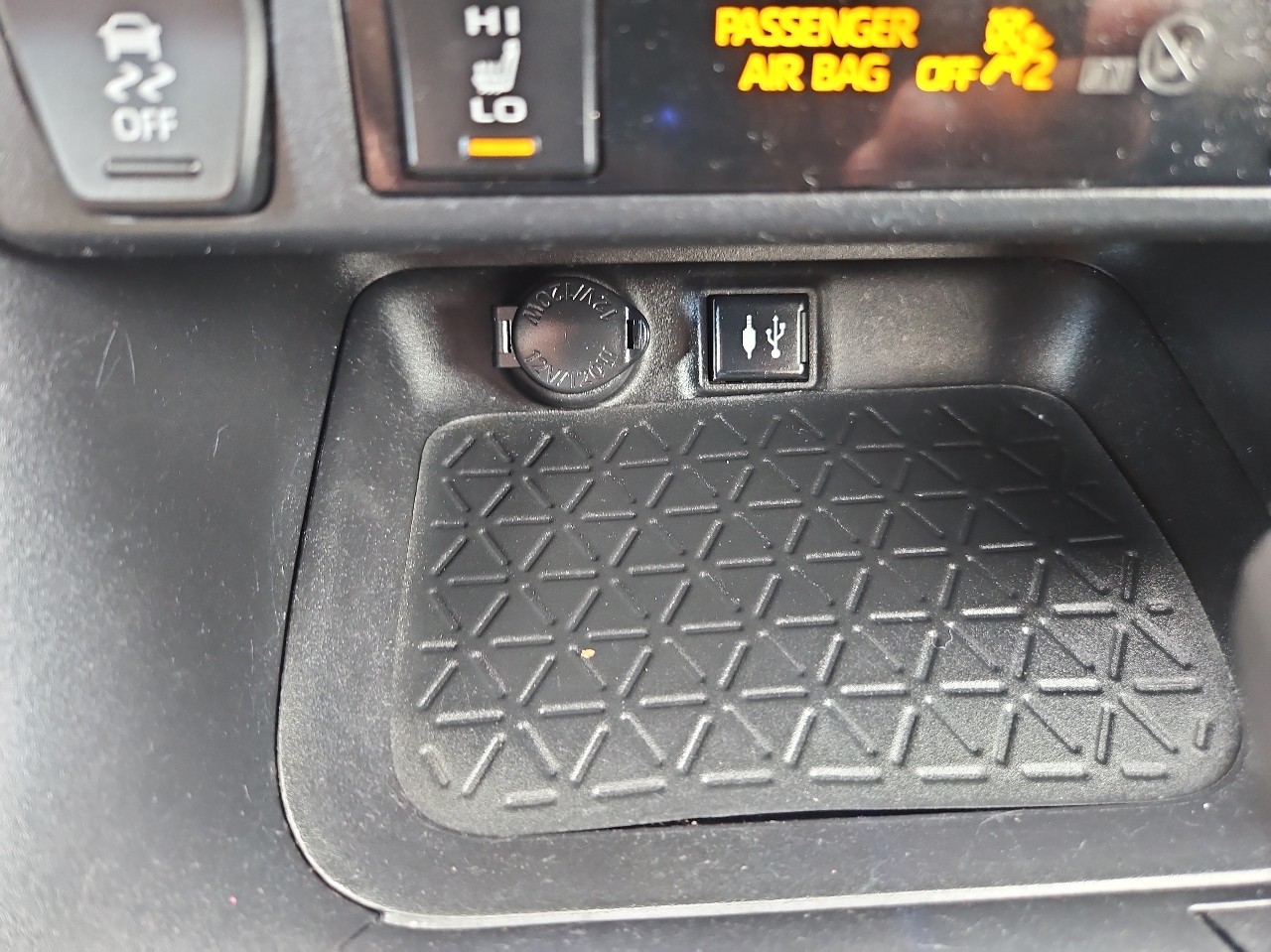 Toyota RAV4 XLE Premium AWD (Natl) 2019 Toyota RAV4 XLE Premium AWD (Natl) 2019