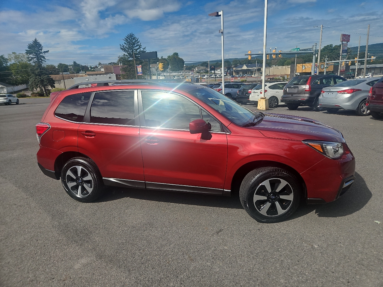 2017 Subaru Forester 2.5i Limited photo 2