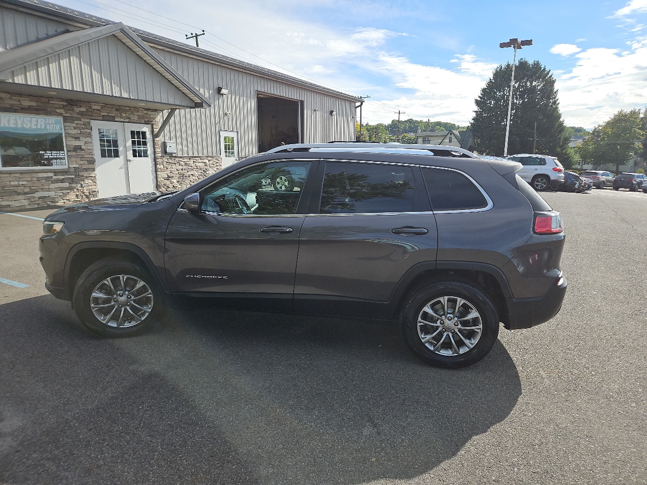 Jeep Cherokee Latitude Plus 4x4 2019 Jeep Cherokee Latitude Plus 4x4 2019