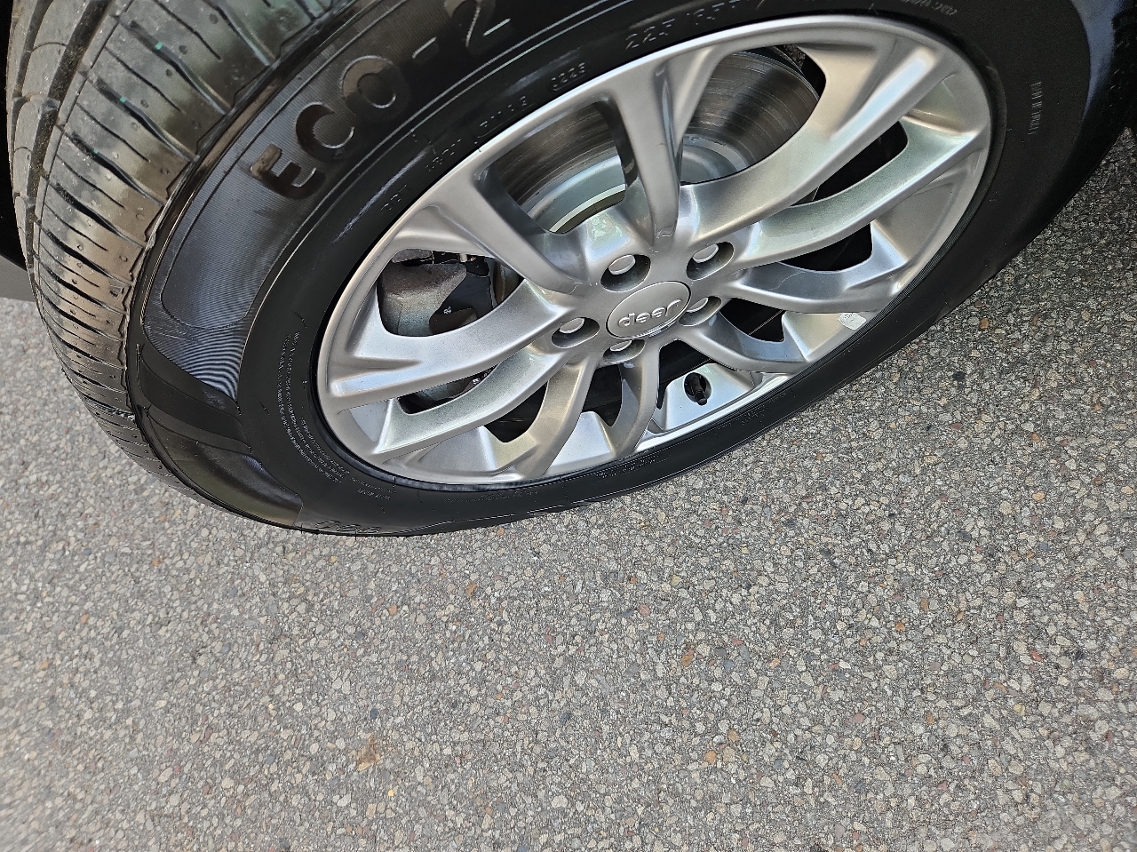 Jeep Cherokee Latitude Plus 4x4 2019 Jeep Cherokee Latitude Plus 4x4 2019