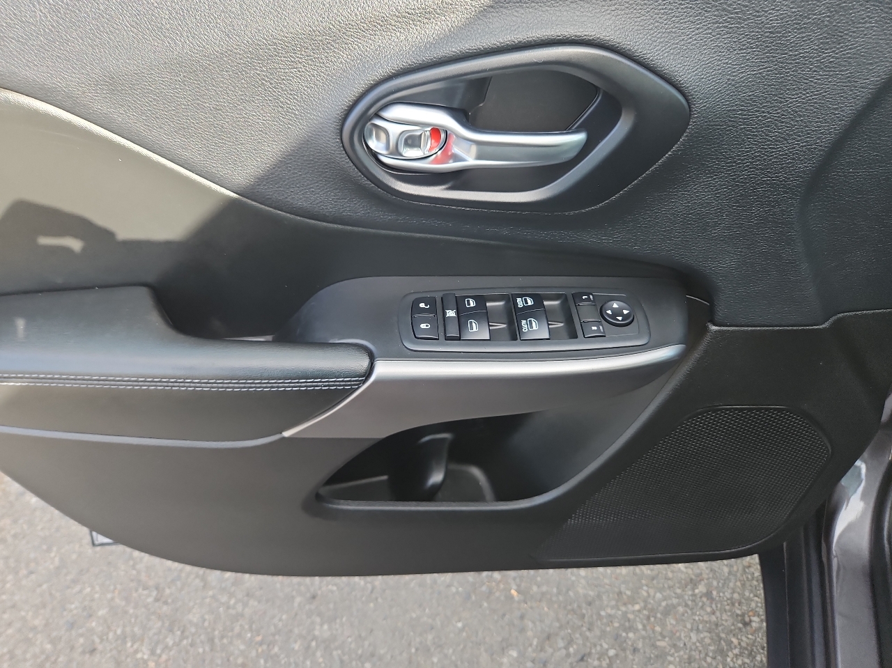 Jeep Cherokee Latitude Plus 4x4 2019 Jeep Cherokee Latitude Plus 4x4 2019