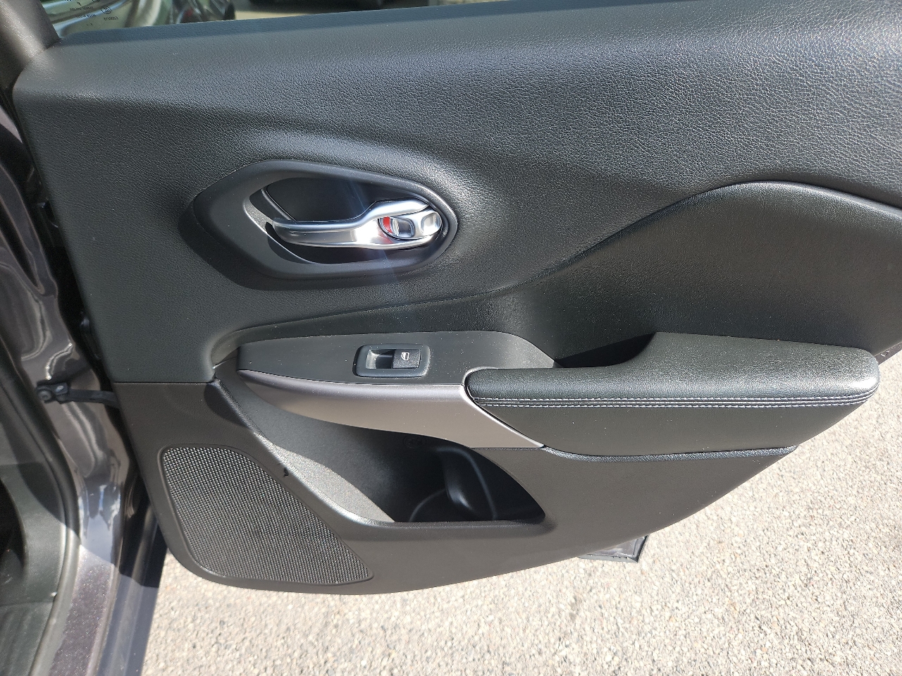 Jeep Cherokee Latitude Plus 4x4 2019 Jeep Cherokee Latitude Plus 4x4 2019