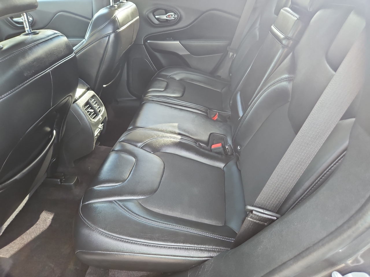 Jeep Cherokee Latitude Plus 4x4 2019 Jeep Cherokee Latitude Plus 4x4 2019