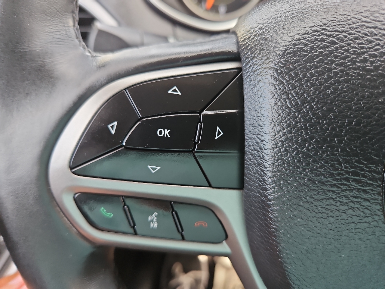 Jeep Cherokee Latitude Plus 4x4 2019 Jeep Cherokee Latitude Plus 4x4 2019