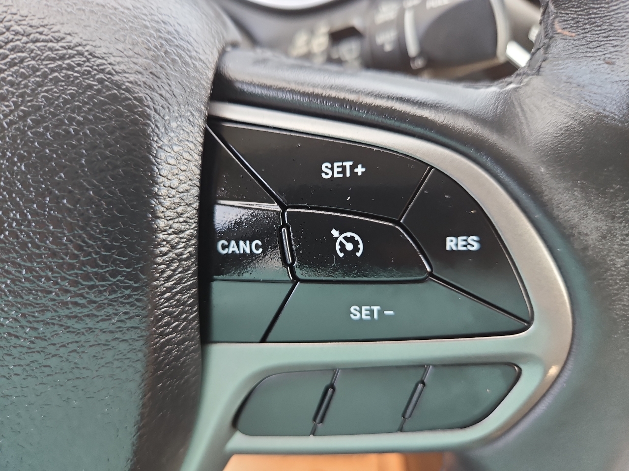 Jeep Cherokee Latitude Plus 4x4 2019 Jeep Cherokee Latitude Plus 4x4 2019