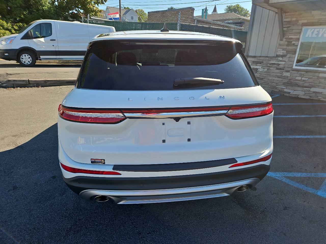 2023 Lincoln Corsair Standard photo 4