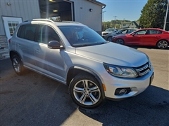 2017 Volkswagen Tiguan  2017 Volkswagen Tiguan