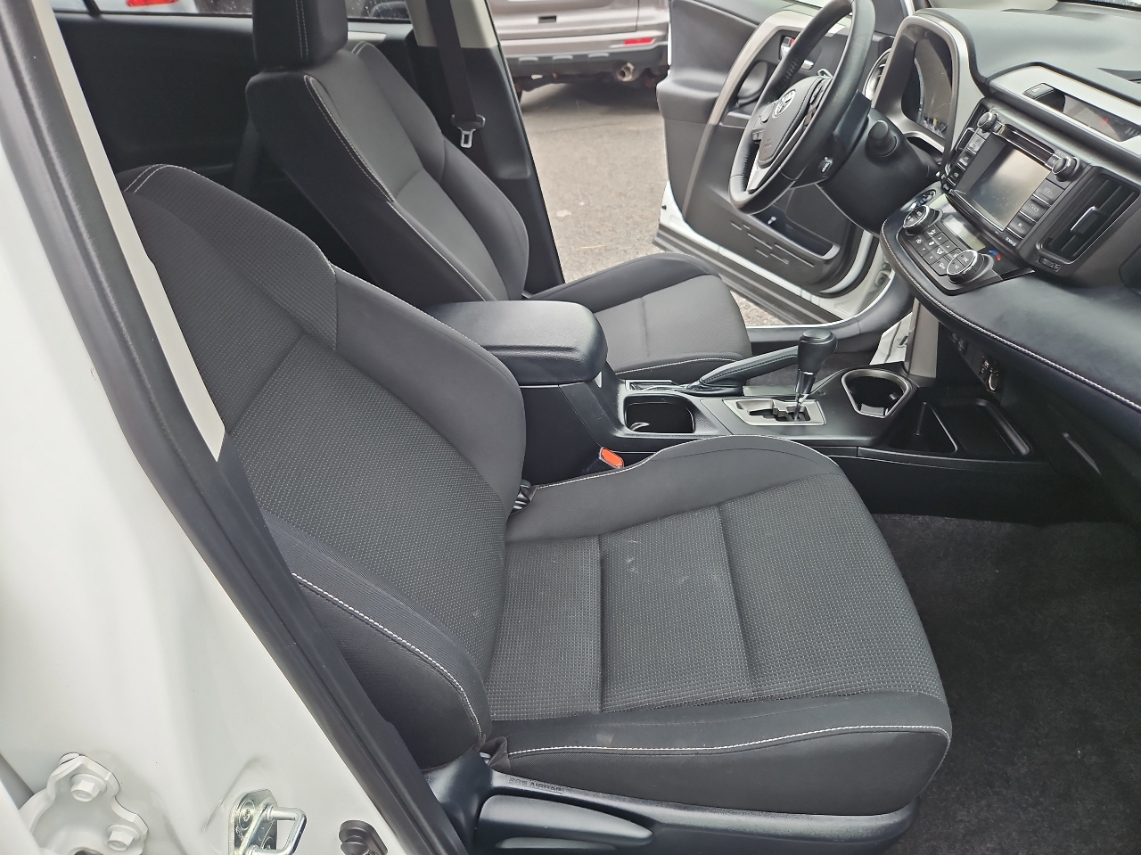 2018 Toyota RAV4 Adventure XLE photo 16