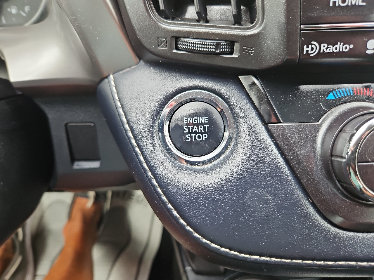 2018 Toyota RAV4 Adventure XLE photo 29