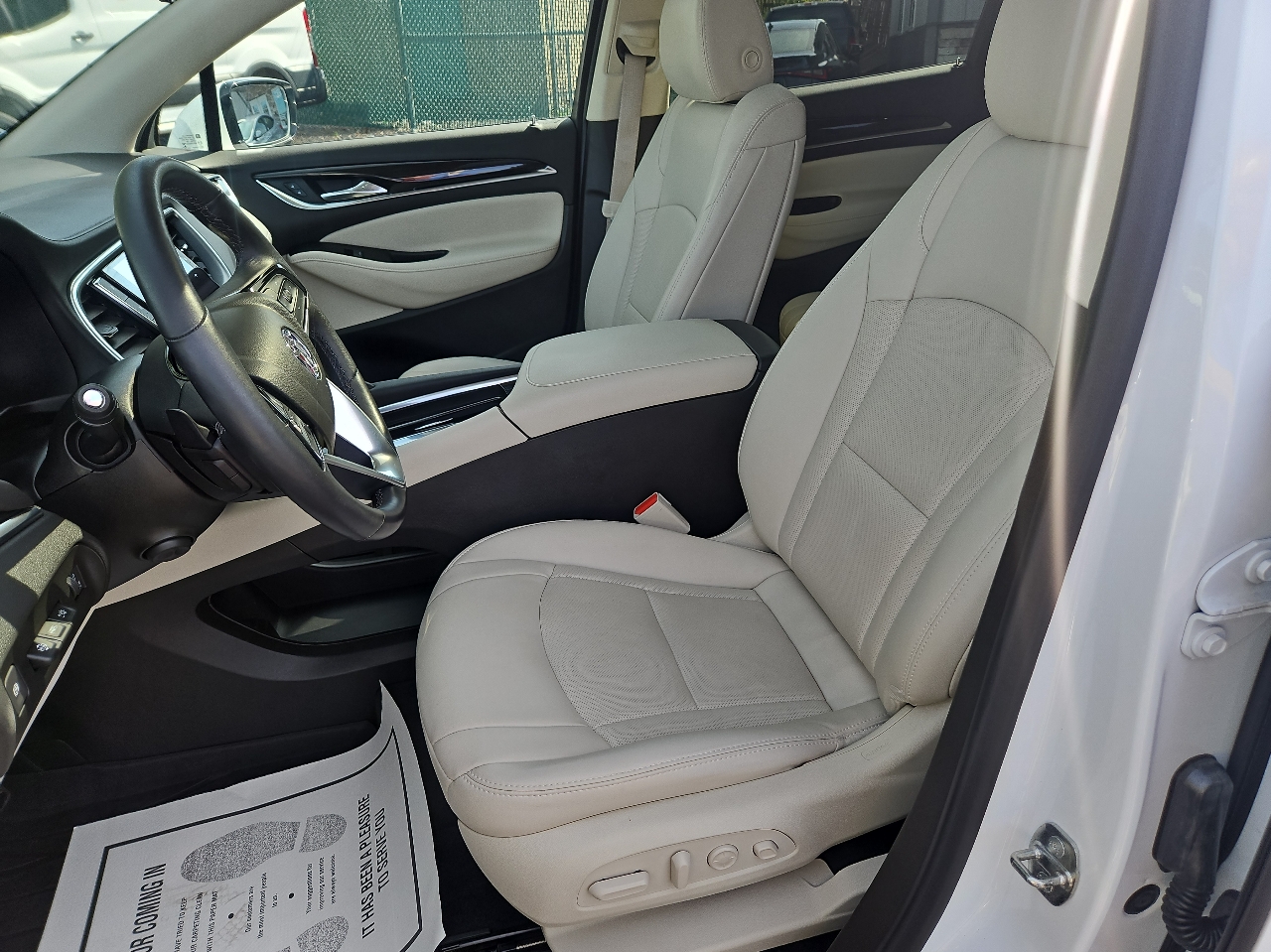 2022 Buick Enclave Premium photo 10