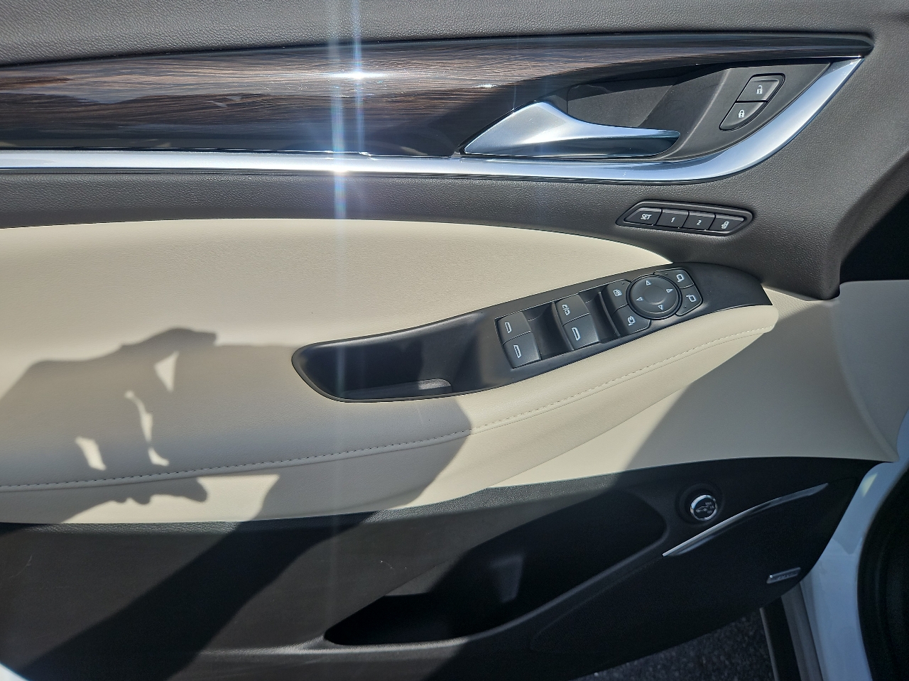 2022 Buick Enclave Premium photo 12