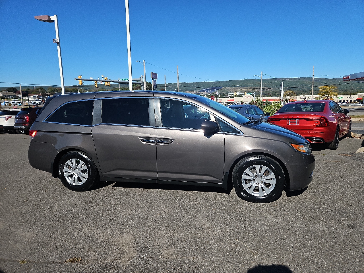 2014 Honda Odyssey EX photo 2