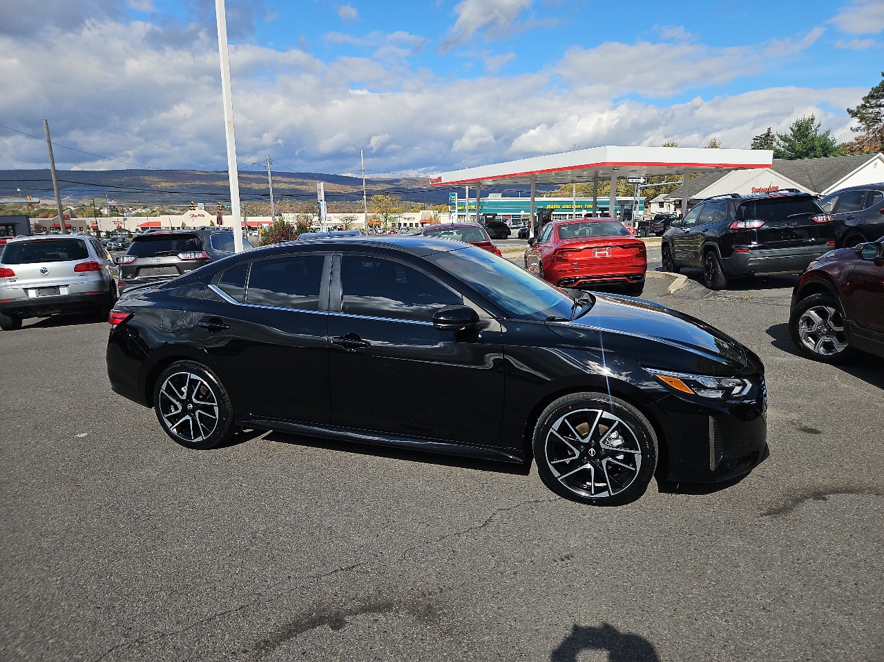 2024 Nissan Sentra SR photo 2