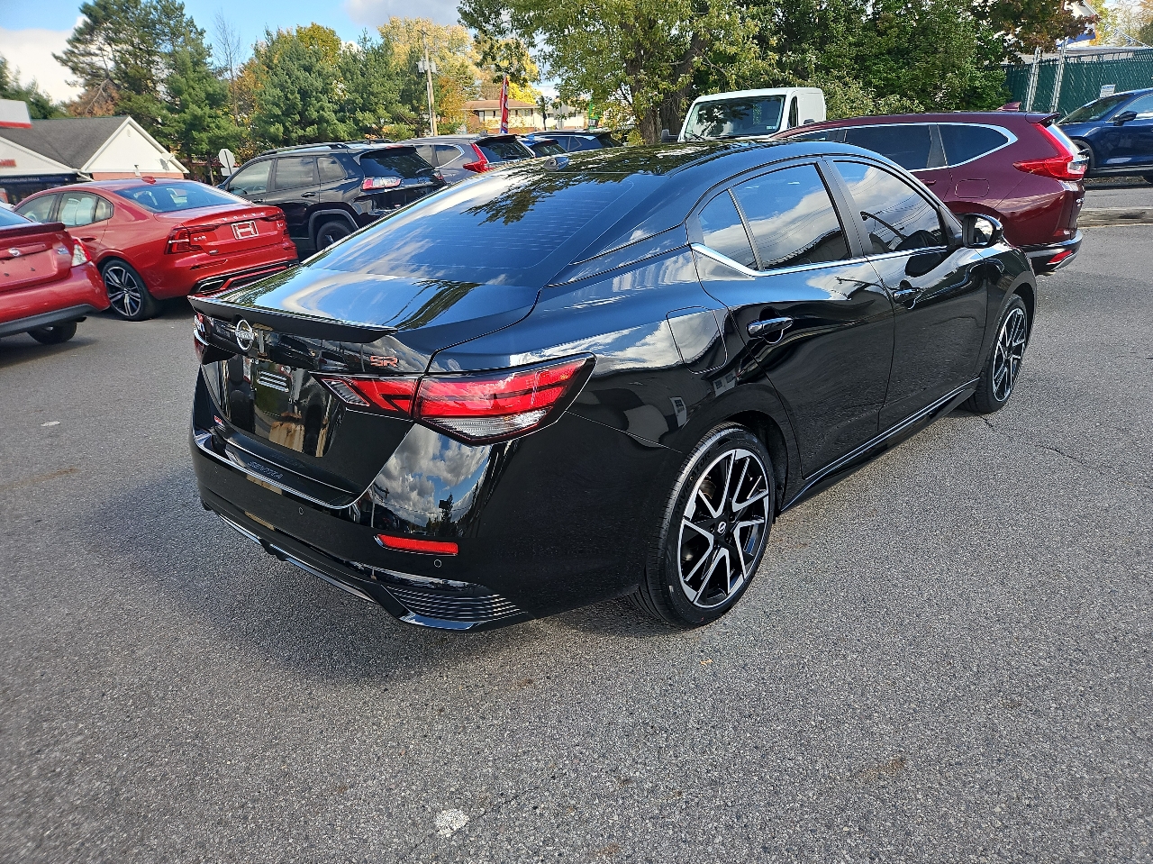 2024 Nissan Sentra SR photo 3