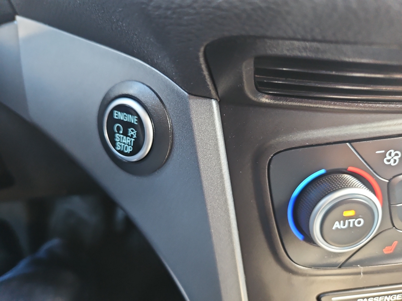 Ford Escape SEL 4WD 2019 Ford Escape SEL 4WD 2019