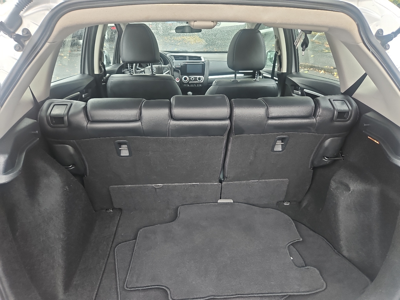 Honda Fit 5dr HB CVT EX-L 2015 Honda Fit 5dr HB CVT EX-L 2015