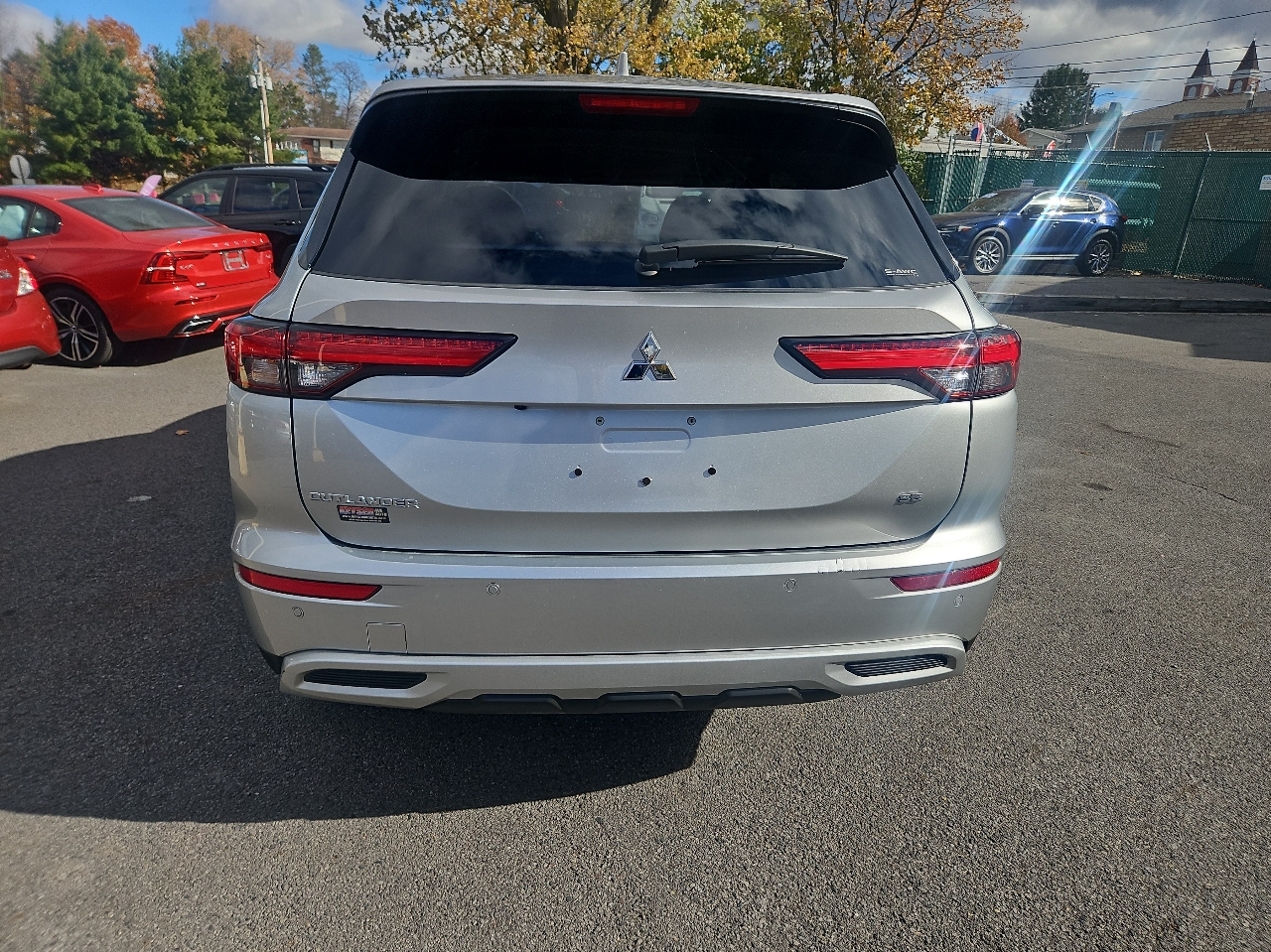 2024 Mitsubishi Outlander SE S-AWC photo 3