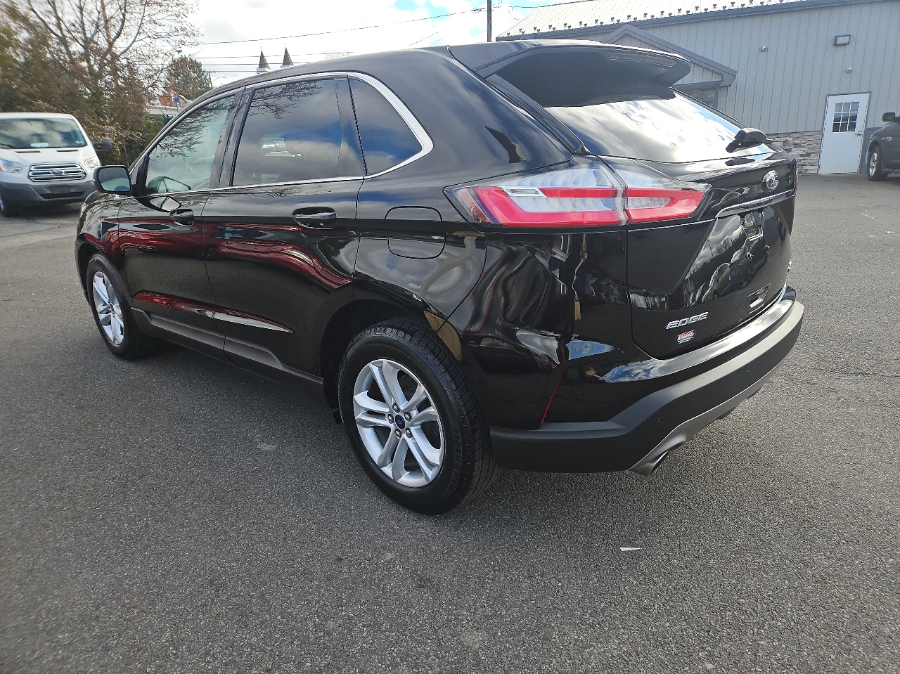2019 Ford Edge SEL photo 4