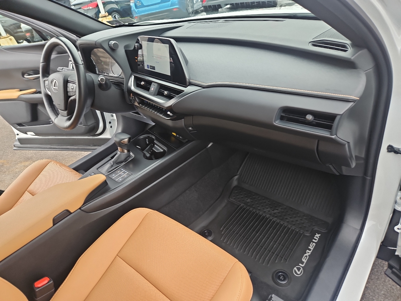 Lexus UX UX 250h Premium AWD 2024