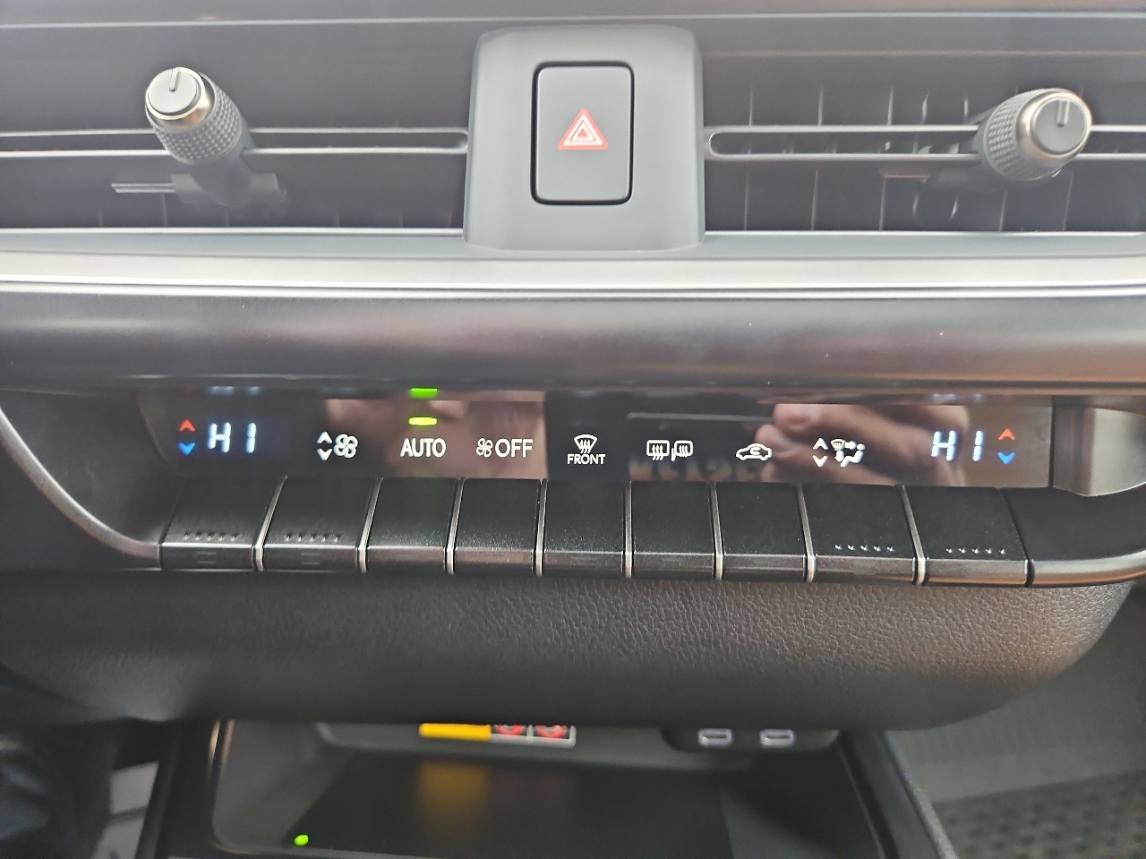 Lexus UX UX 250h Premium AWD 2024