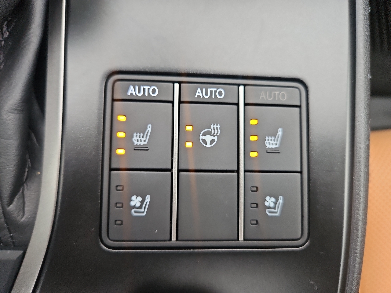 Lexus UX UX 250h Premium AWD 2024