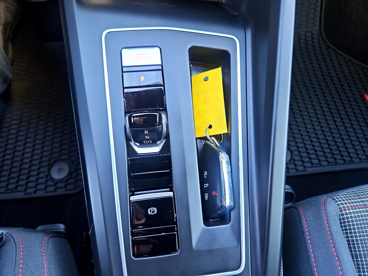 Volkswagen Golf GTI 2.0T S DSG 2022