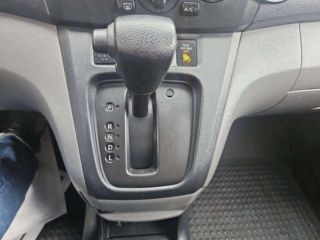 Chevrolet City Express Cargo Van FWD 115" LT 2015