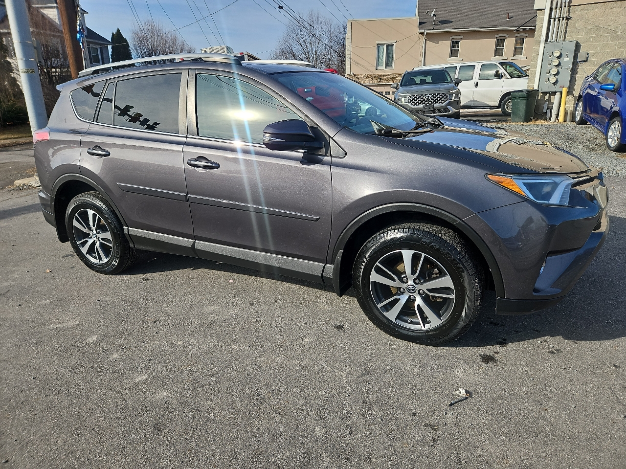 Toyota RAV4 AWD 4dr XLE (Natl) 2016